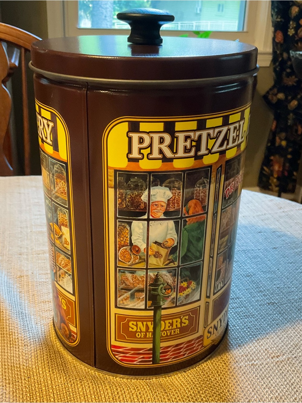 VTG SNYDERS Pretzel Bakery Tin Canister in Deep Brown